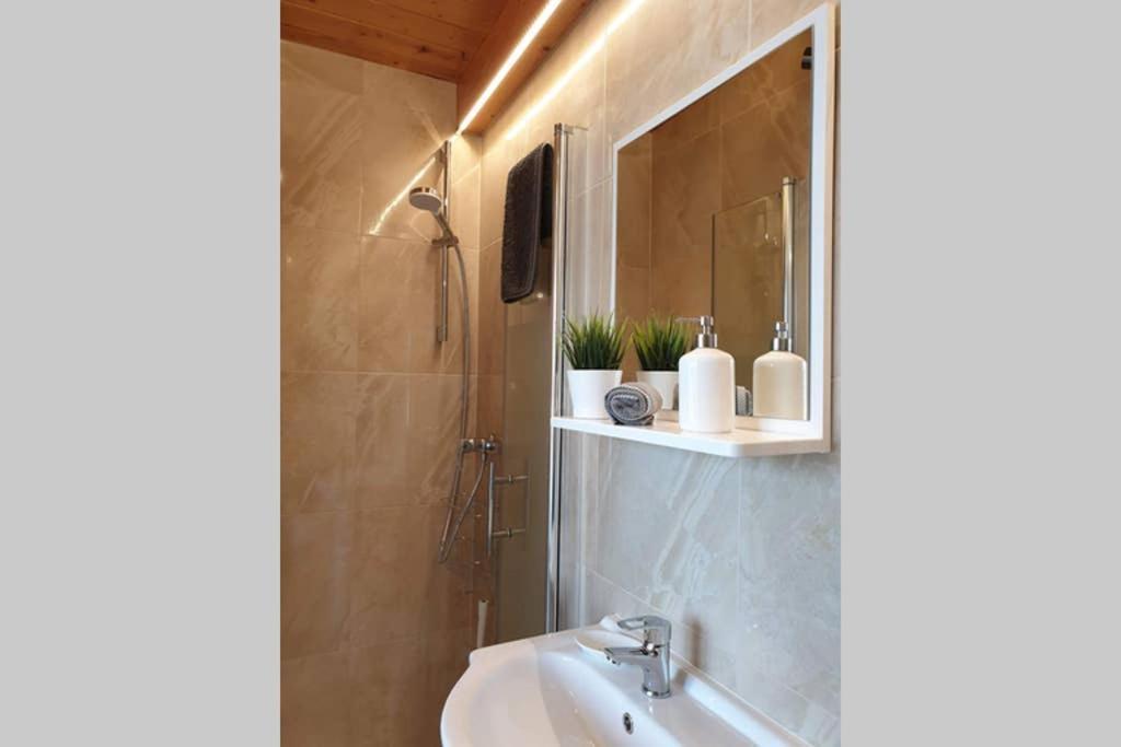 Appartment In The Sky Bilovice nad Svitavou ภายนอก รูปภาพ